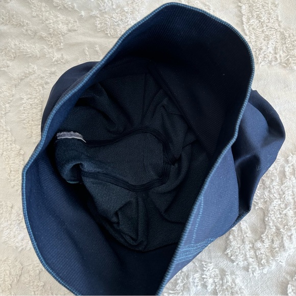 Gymshark Shorts - Picture 4 of 6